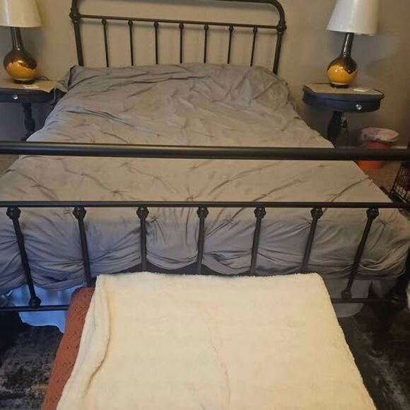 Queen Gray Ruched Comforter and Shams - Picture 1 of 4